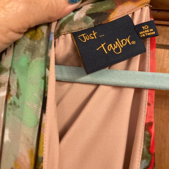 Halter style, long sundress. New with tag, beautiful floral print. - Picture 6 of 6